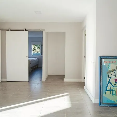 Charming New Beachside House Up To 8 Beds! *