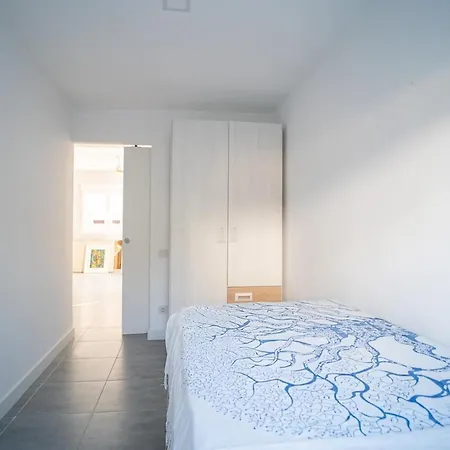 Charming New Beachside House Up To 8 Beds! * Calafell